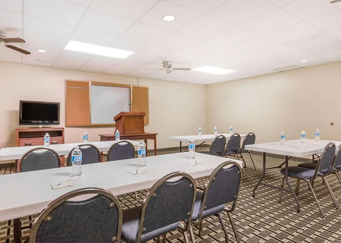 Days Inn By Wyndham Trenton